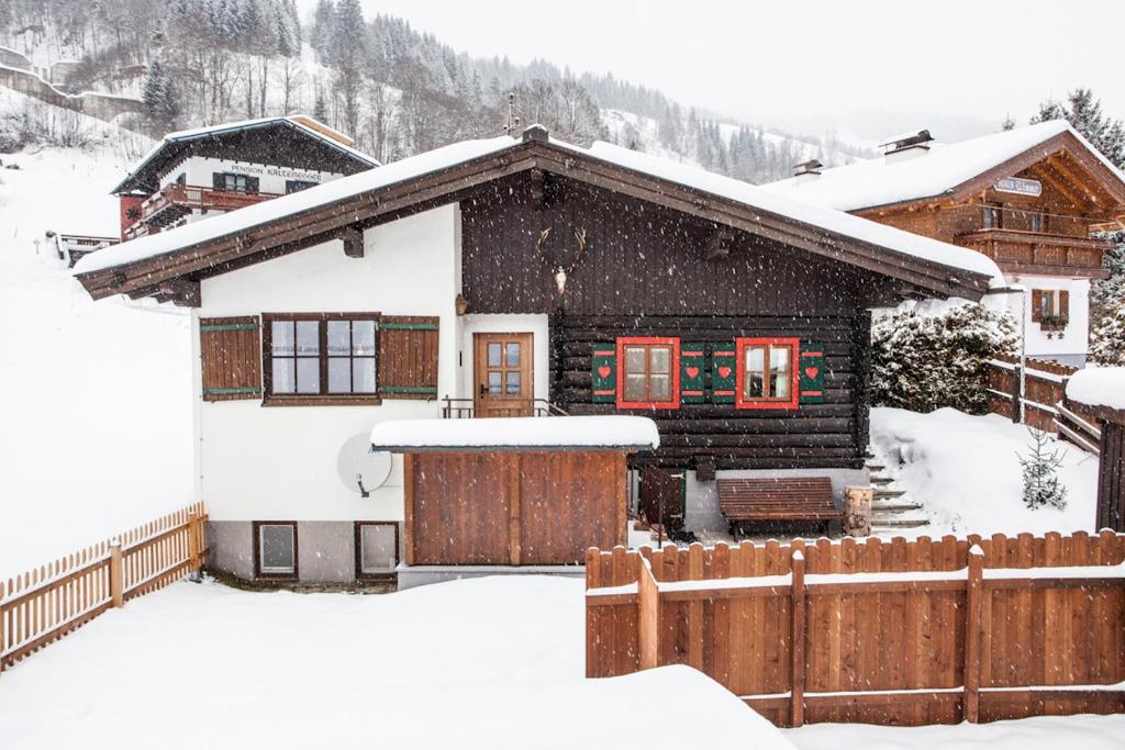 Chalet Appartement Alpenherz Saalbach-Hinterglemm Chambre photo
